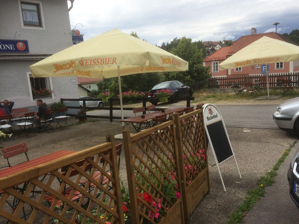 Zur Krone Wolfsegg Экстерьер фото